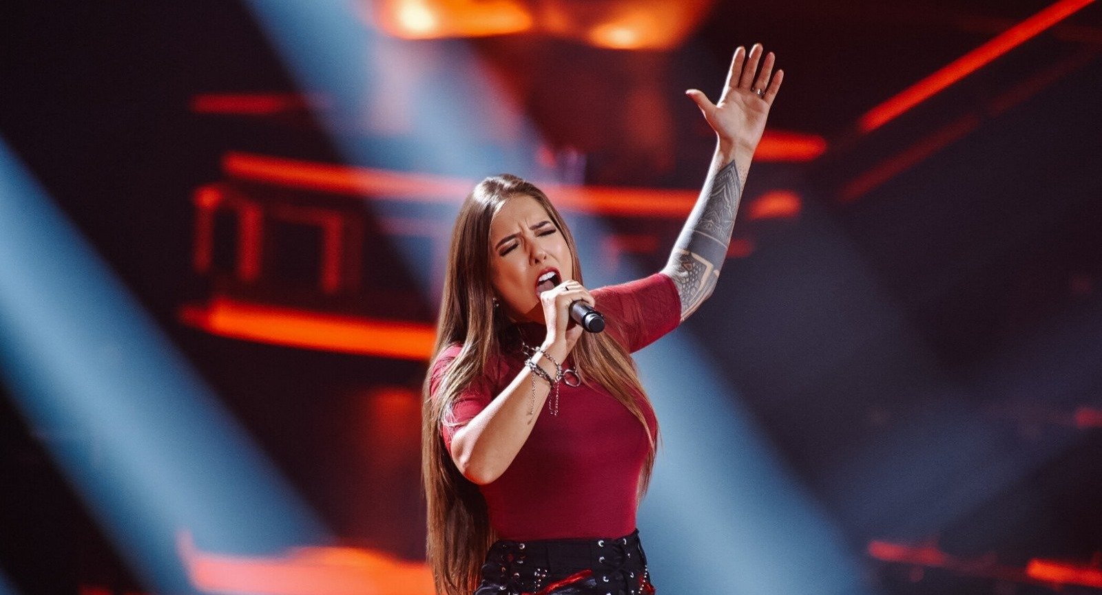 Isa Roddy em apresentação no The Voice Alemanha - Crédito: Divulgação