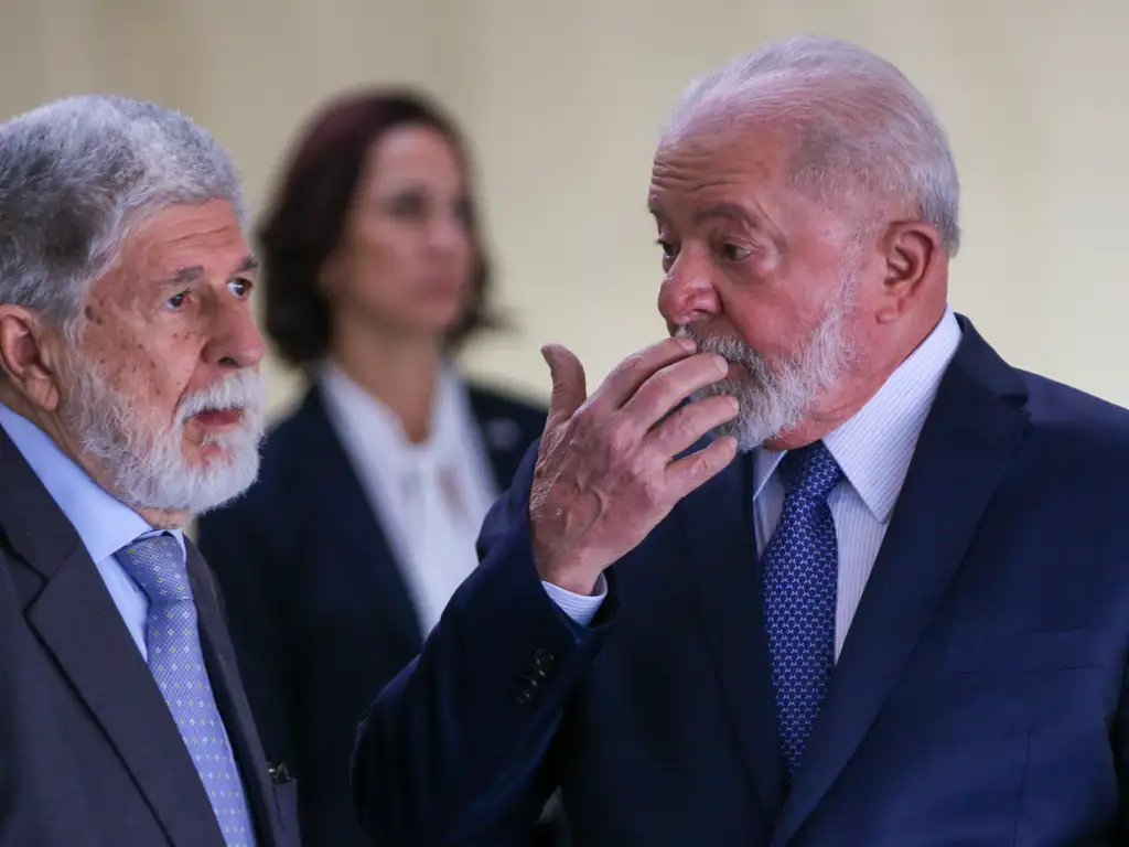 Celson Amorim e Lula durante visita ao Brasil do ex-presidente argentino Alberto Fernandéz. Brasília, 26 de junho de 2023. Crédito: Fábio Rodrigues-Pozzebom, Agência Brasil