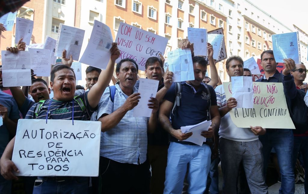 Imigrantes protestam junto ao antigo SEF, em Lisboa, 1 de outubro de 2018. Crédito: Inácio Rosa, Lusa