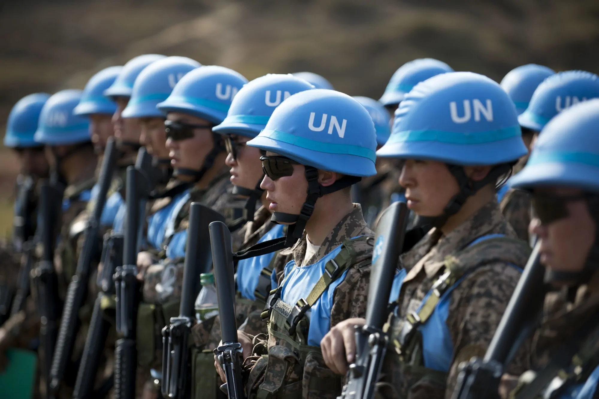 Os chamados capacetes azuis, militares da ONU. Crédito: Ministério da Defesa Norte-americano