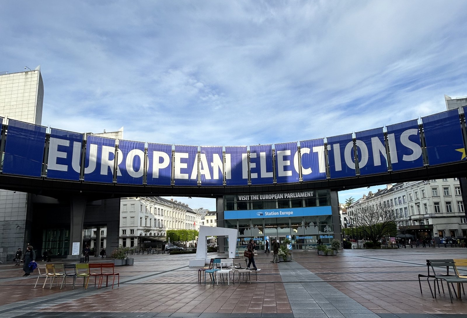 Parlamento Europeu em Bruxelas, Bélgica, preparado para as eleições que decorrem nos dias 6 e 9 de junho. Crédito: Stefani Costa, BRASIIL JÁ