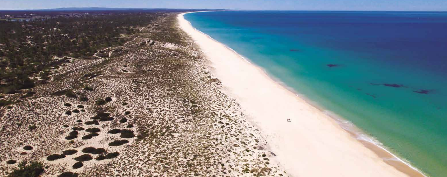 Praias de águas cristalinas são um show à parte em Comporta. Crédito: Divulgação